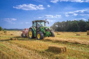 ¿Cuántos años hay que tener para conducir un tractor? cuantos-anos-hay-que-tener-para-conducir-un-tractor