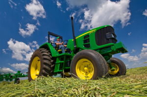 descubre-la-potencia-del-tractor-john-deere-6100d-cuantos-caballos-de-fuerza-posee