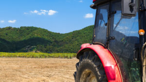 ¿Dónde debe circular un tractor? donde-debe-circular-un-tractor